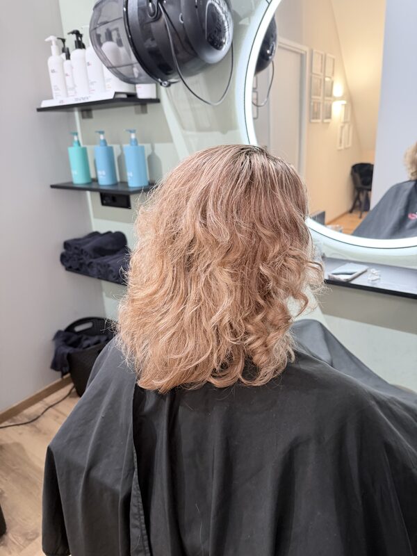 Roodblonde krullen met extensions