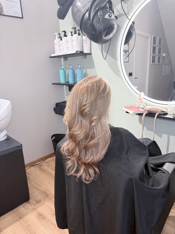 Asblonde golven